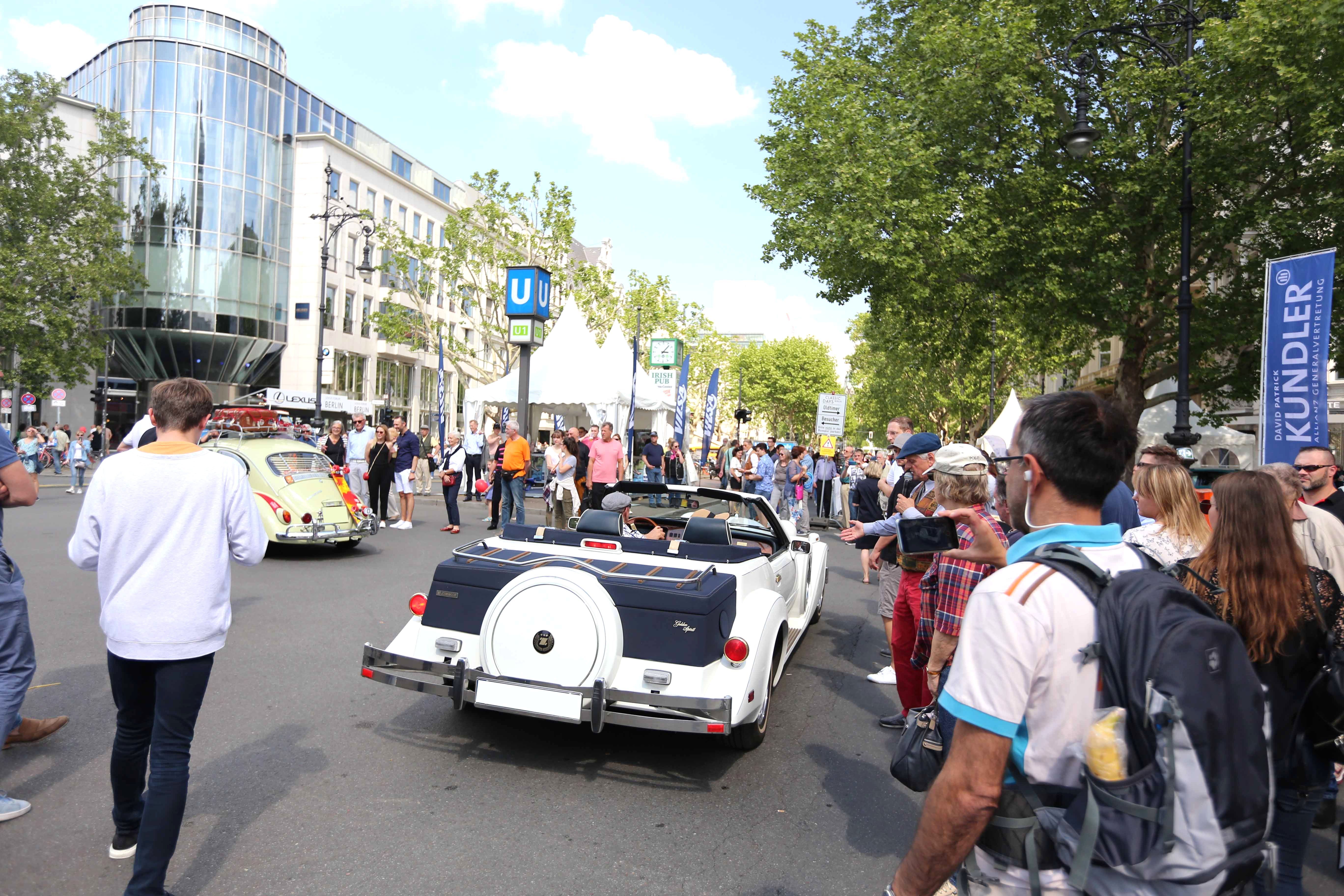 classic-days-berlin-2019-fahrzeuge-allianz.jpg